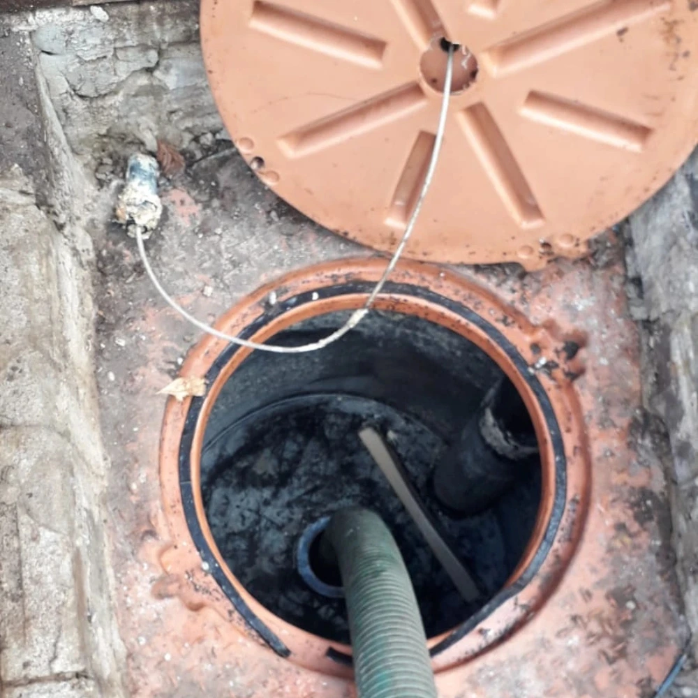 Davis Drain Services: Industrial grease traps